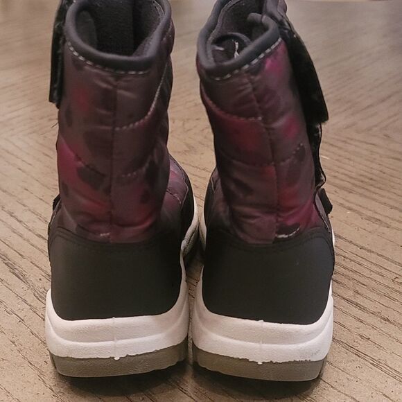 Toddler boy boots with velcro size 9 💚 - Picture 8 of 10